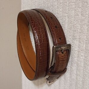 Tommy Hilfiger Brown Leather Belt With Chrome Buckle Compliments Any Outfit